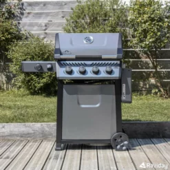 Pack Barbecue à Gaz Napoleon Freestyle F425SBPGT 4 Brûleurs Réchaud + Housse Et Plancha -Raviday Barbecue Soldes barbecue gaz napoleon freestyle 425 08 1 1