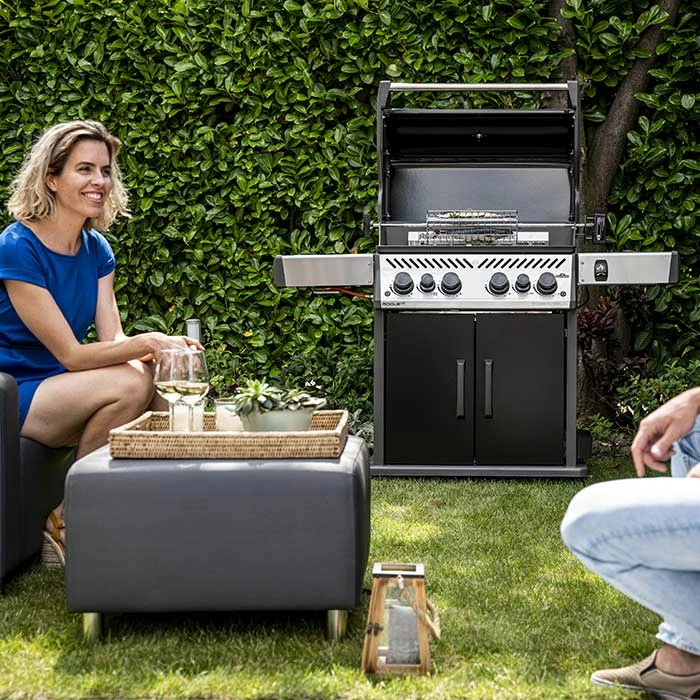 Barbecue à Gaz Napoleon ROGUE 525 SIB Édition Spéciale Noir 5 Barbecue à Gaz Napoleon ROGUE 525 SIB Édition Spéciale Noir – Image 3