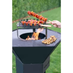 Porte-brochettes Dynamic Centre Pour Brasero Barbecook Nestor -Raviday Barbecue Soldes bc acc 7455 porte brochettes dynamic brasero barbecook nestor ambiance 2