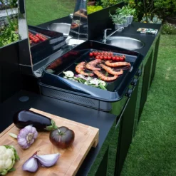 Modulo Evier - Coloris Inox Et Noir - Pour Cuisine D'extérieur ENO -Raviday Barbecue Soldes modulo inox noir plancha cuisine exterieur eno ambiance 2 min 2