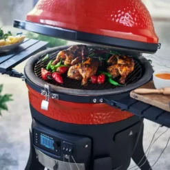 Pack Barbecue Kamado Joe Konnected Joe + Rôtissoire Et Pierre à Savon -Raviday Barbecue Soldes pack barbecue kamado konnected joe ambiance